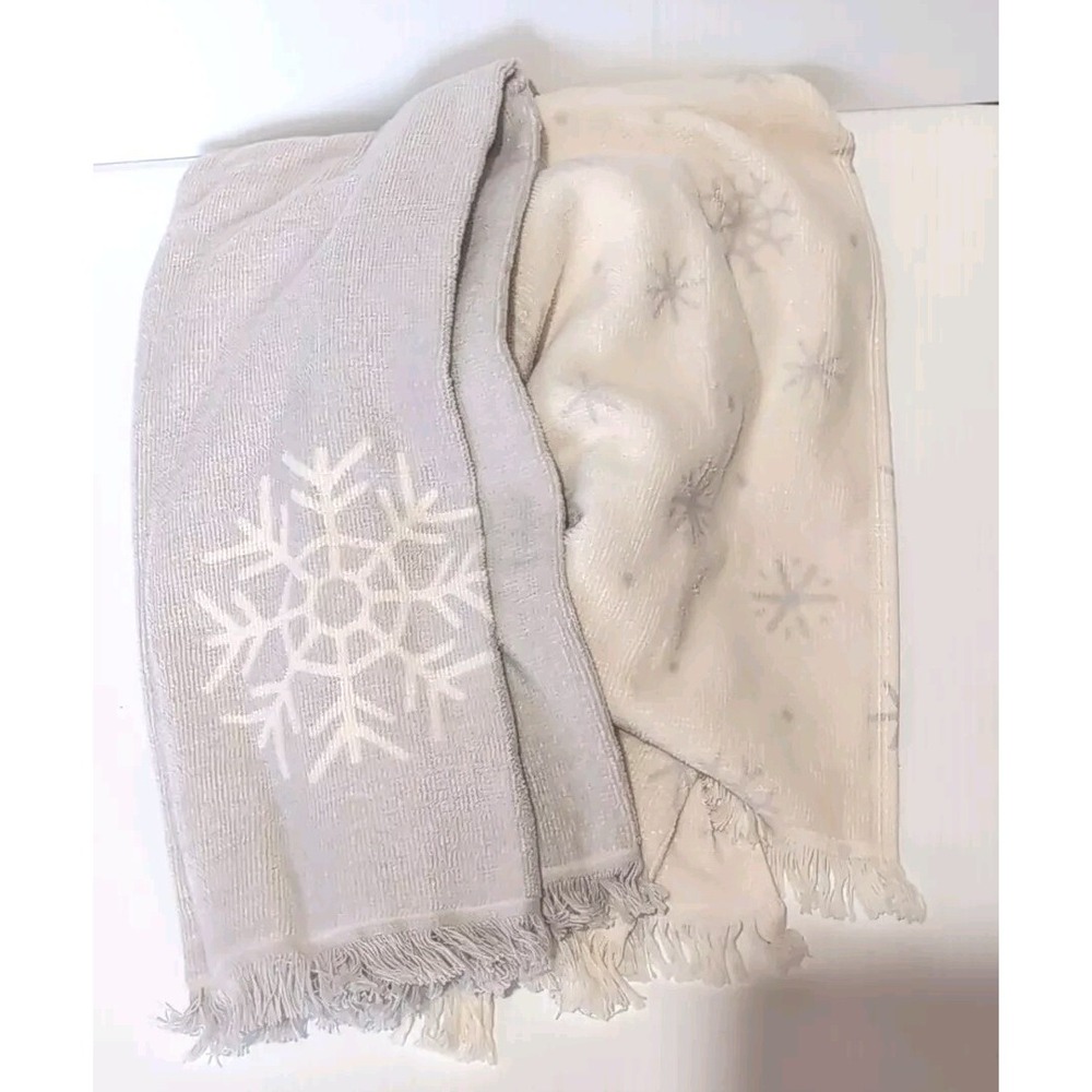 Target 2 Piece Wondershop Winter Hand Towels 15x25" w/ White Snowflakes